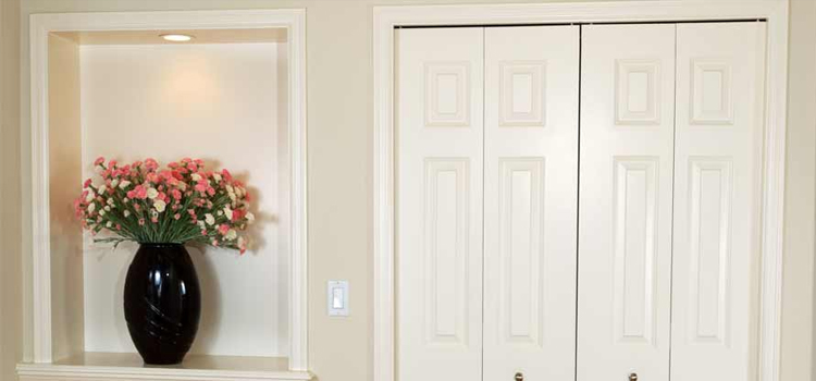residential closet door repair in Taft